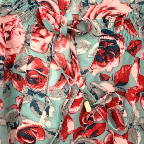 DE Collection Smocked-Yoke Blouse with Rose Print - Picture 8 of 9